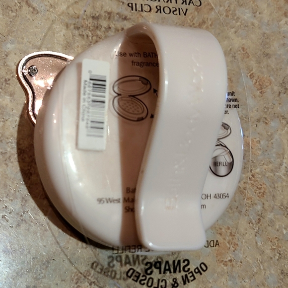 CAR FRAGRANCE HOLDERS by Bath and Body Works - Picture 8 of 12